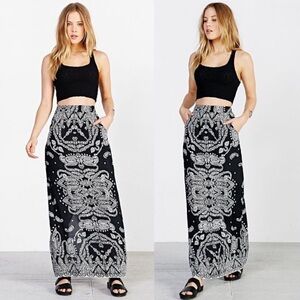 Staring At Stars Women's Black Straight-Cut Boho-Print Maxi Skirt | Size Large